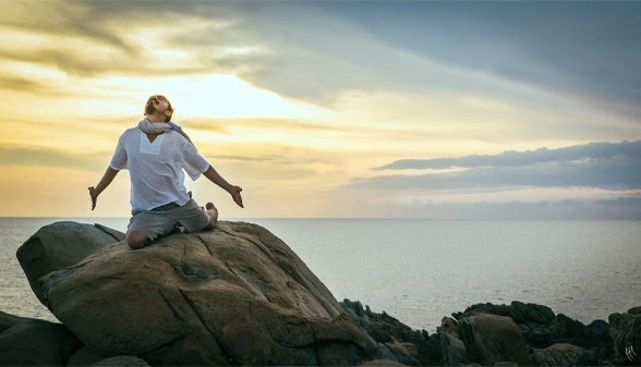 2_heart_open_sunset_rajakapotasana