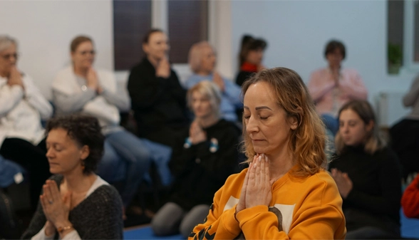 3_romania_prayer_meditation