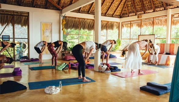 6_asanas_uddiyana_bandha