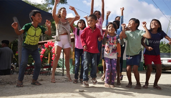 10_mazunte_community_joy