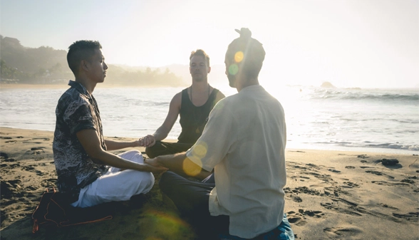 5_meditation_beach